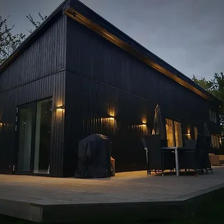 Luksuriost Sommerhus Med Stor Have I Kaldred