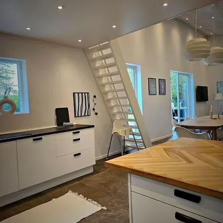 Luksuriost Sommerhus Med Stor Have I Kaldred
